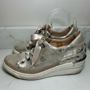Softwaves Wedges Sneakers Metallic Silver Camo Ribbon Lace Up Comfort Sneakers